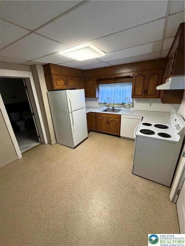 206 Messinger St #1stFL - Photo 6 of 9
