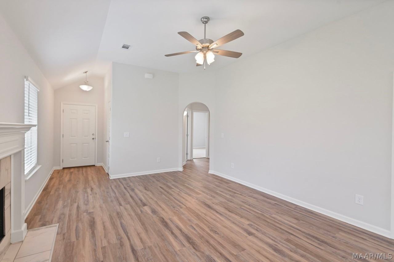 2026 Dawsons Mill Ln - Photo 4 of 43