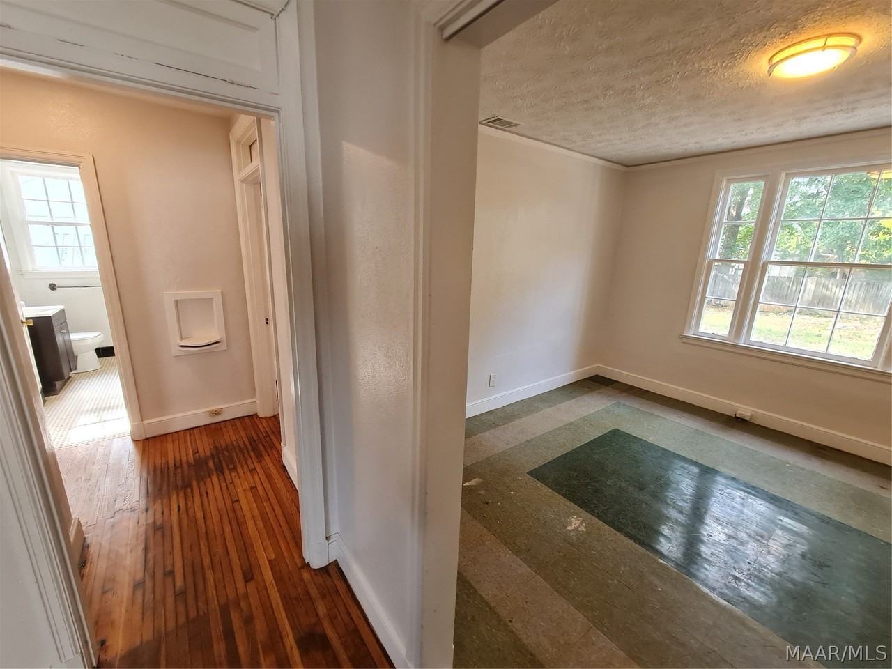 2113 Brewton St - Photo 6 of 34
