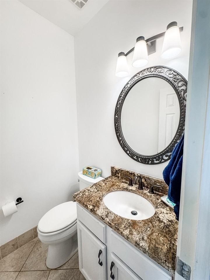 850 Coleherne Rd - Photo 4 of 16