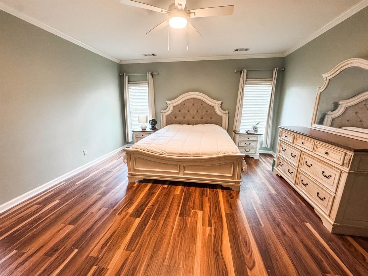 850 Coleherne Rd - Photo 5 of 16