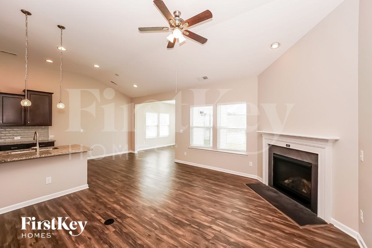 1685 Speartip Ln - Photo 3 of 19