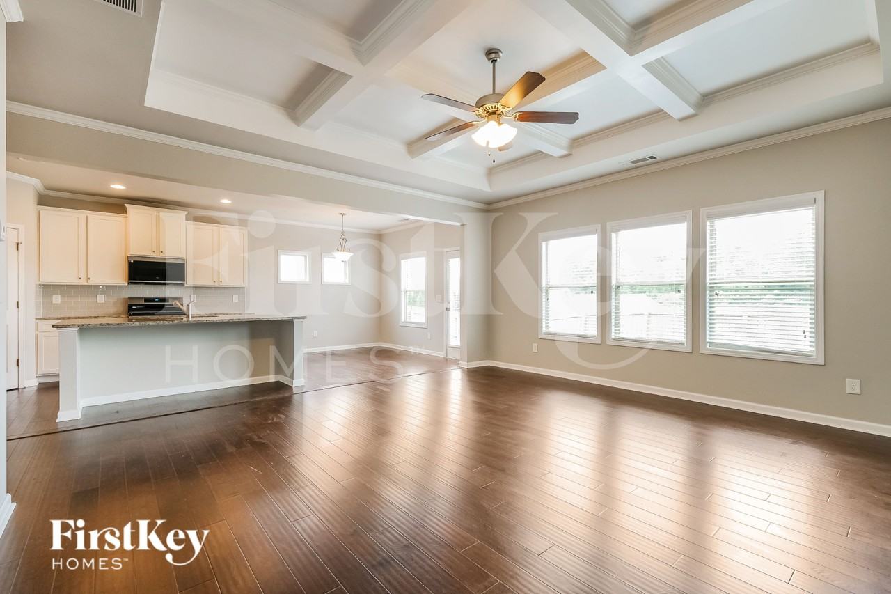 4475 Clubside Dr - Photo 5 of 19