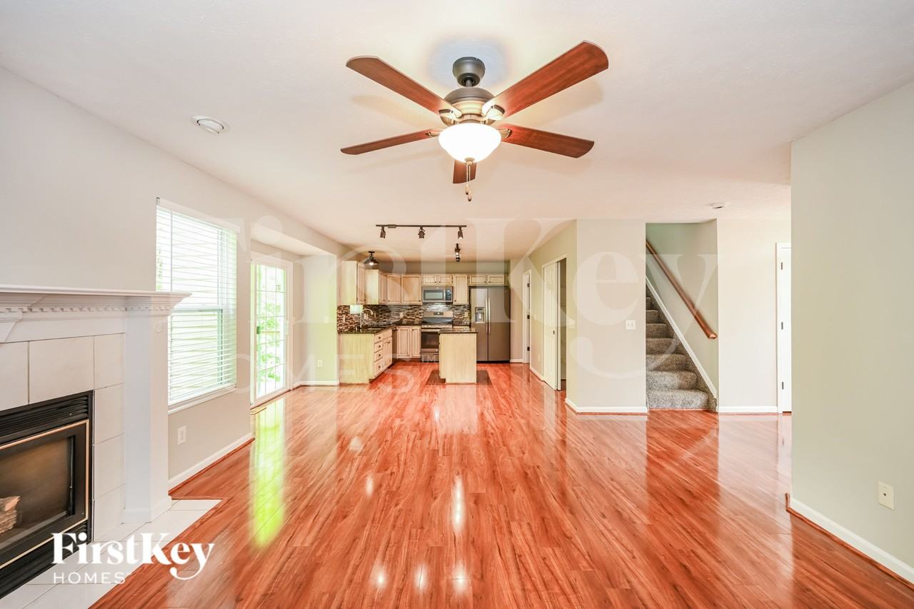 2280 Siesta Dr - Photo 3 of 19