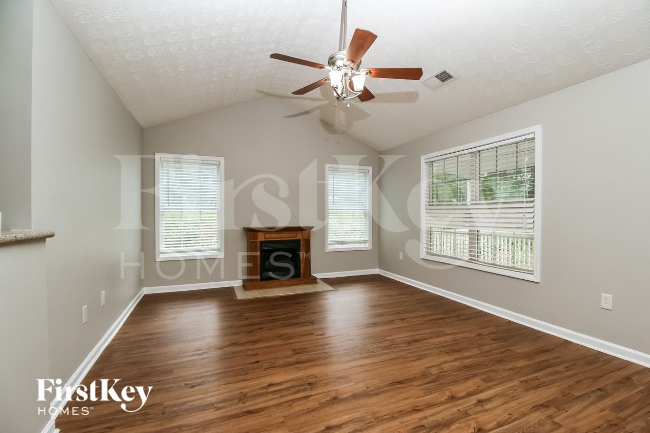 140 Thrasher Rd - Photo 3 of 19