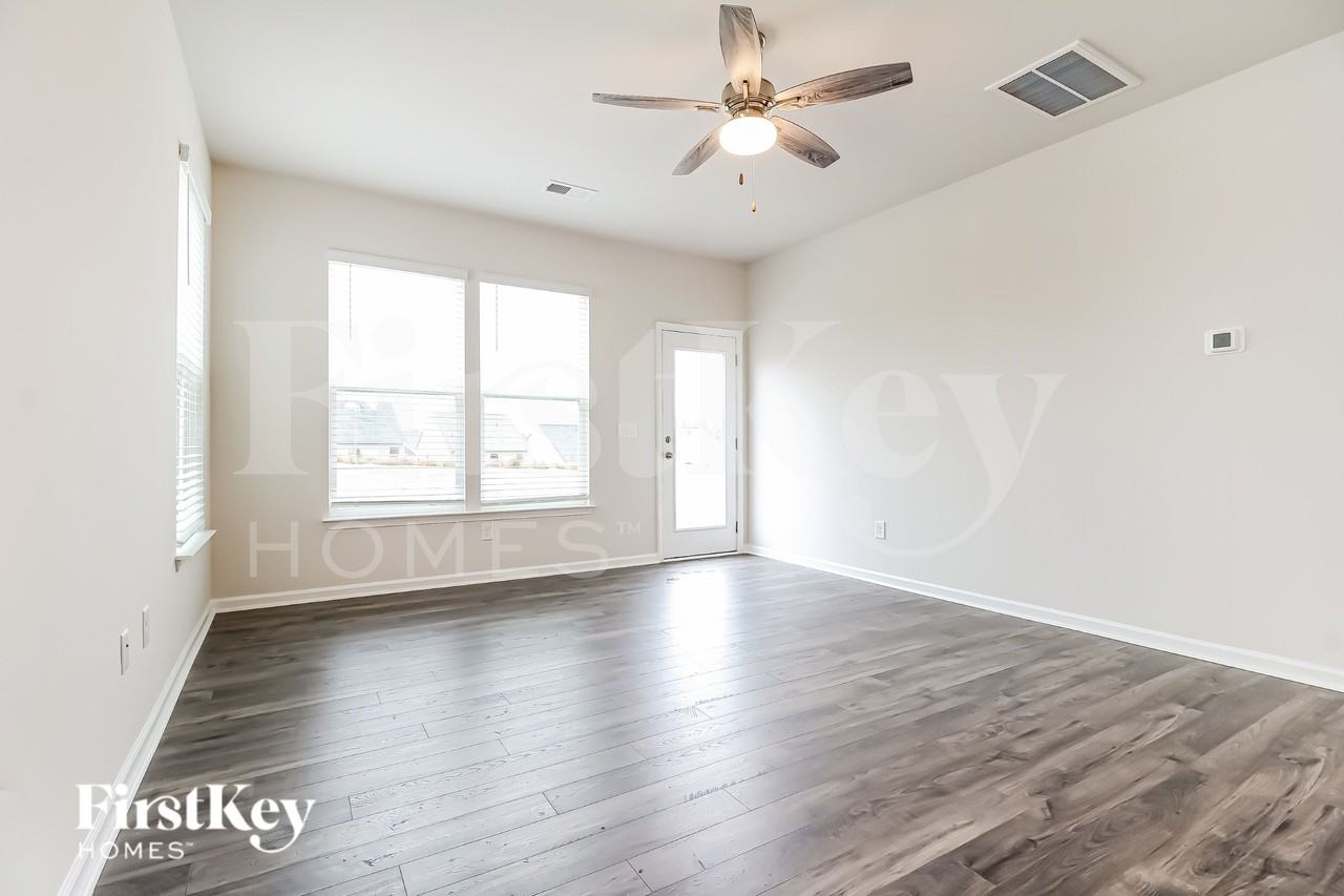 602 Goldburn Way - Photo 2 of 15