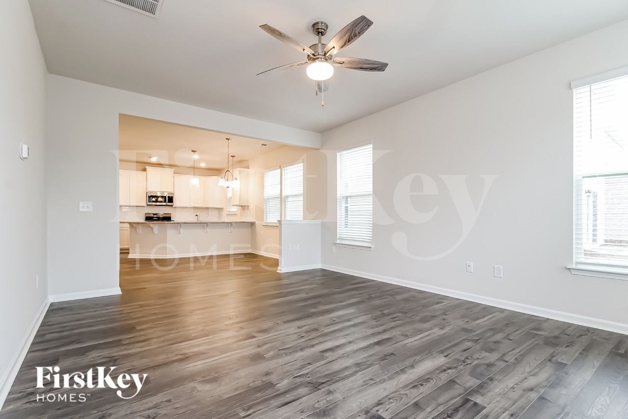 602 Goldburn Way - Photo 3 of 15