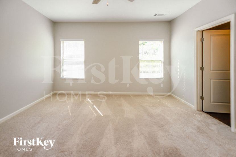 530 Sunrise Ln - Photo 6 of 15