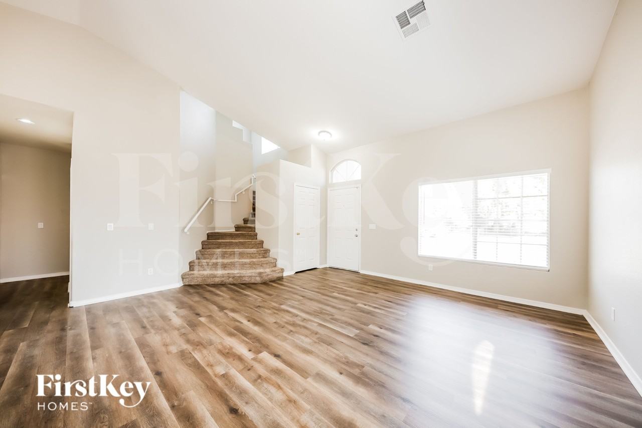 14919 W Honeysuckle Ln - Photo 4 of 15