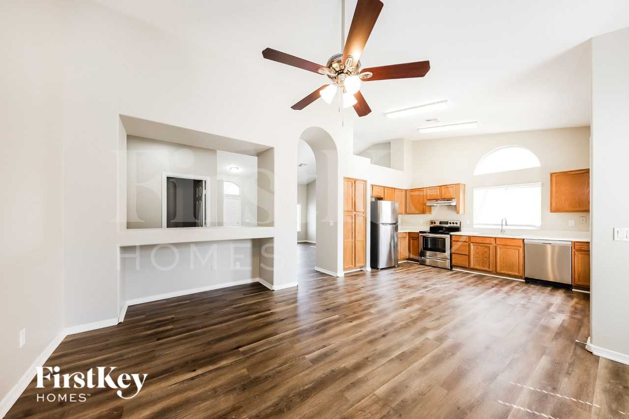 14919 W Honeysuckle Ln - Photo 6 of 15