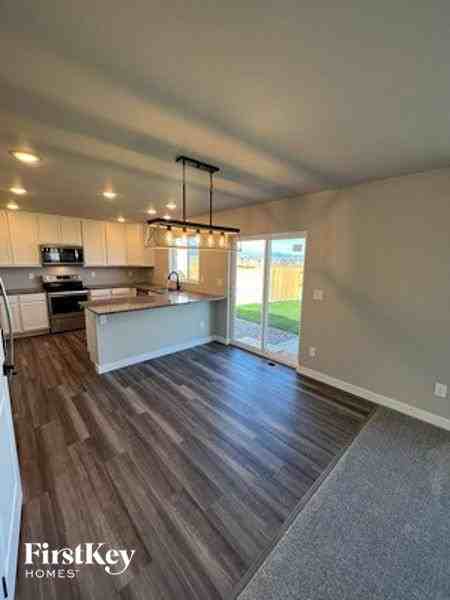 10166 Luneth Dr - Photo 3 of 10