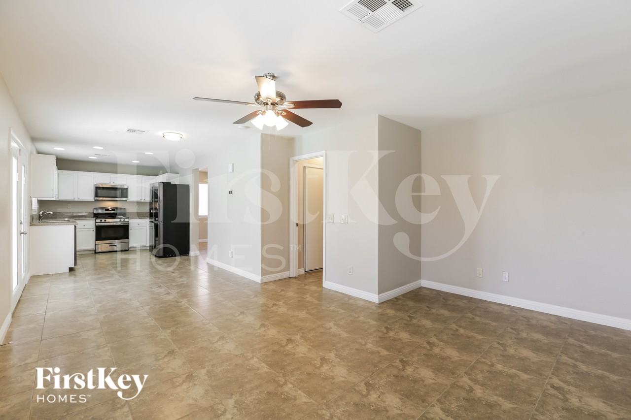 332 Judith Ann Ct - Photo 4 of 16