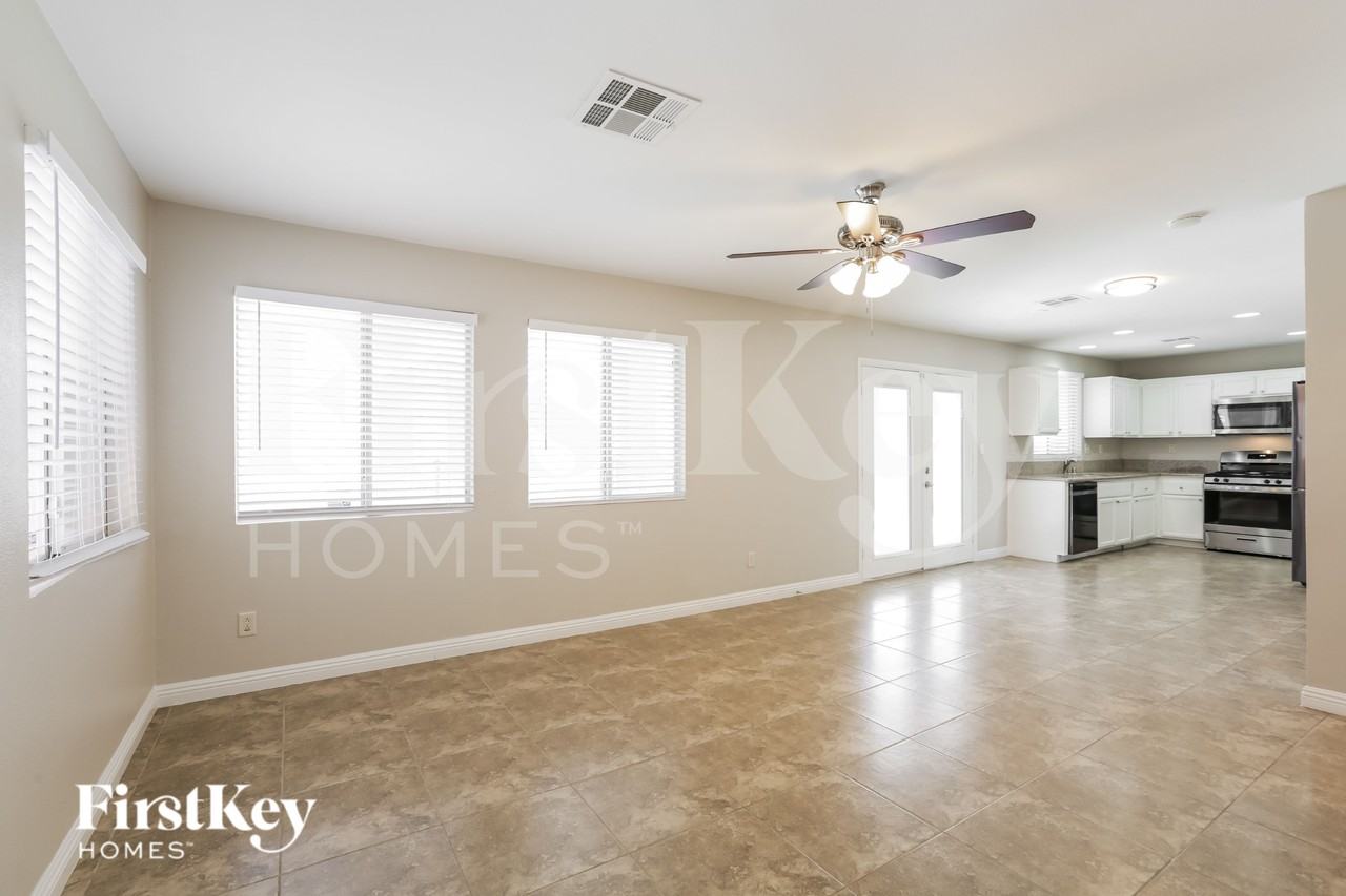 332 Judith Ann Ct - Photo 5 of 16