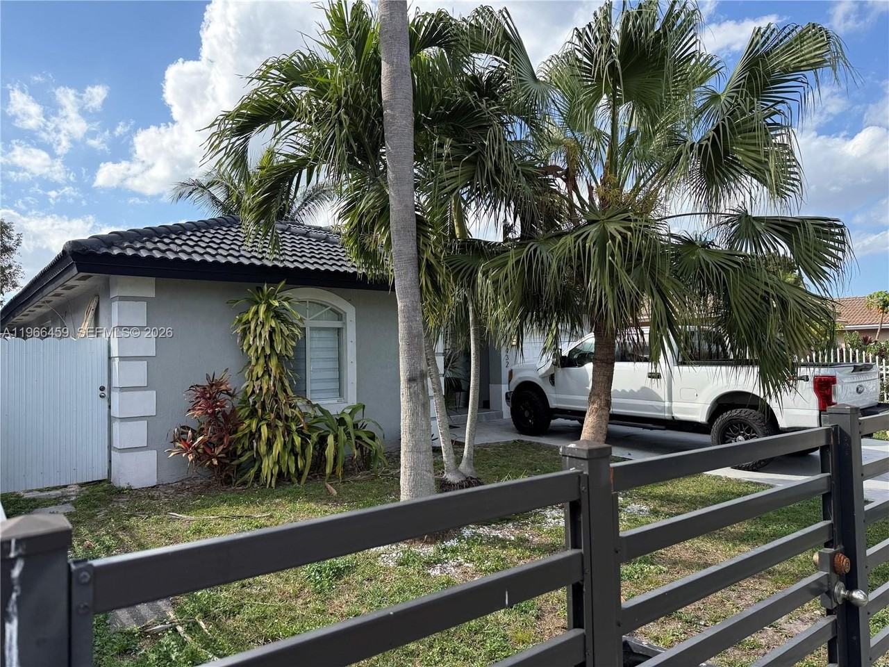 20432 Nw 18th Ave - Photo 2 of 13