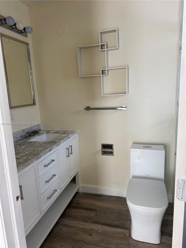 20432 Nw 18th Ave - Photo 3 of 13