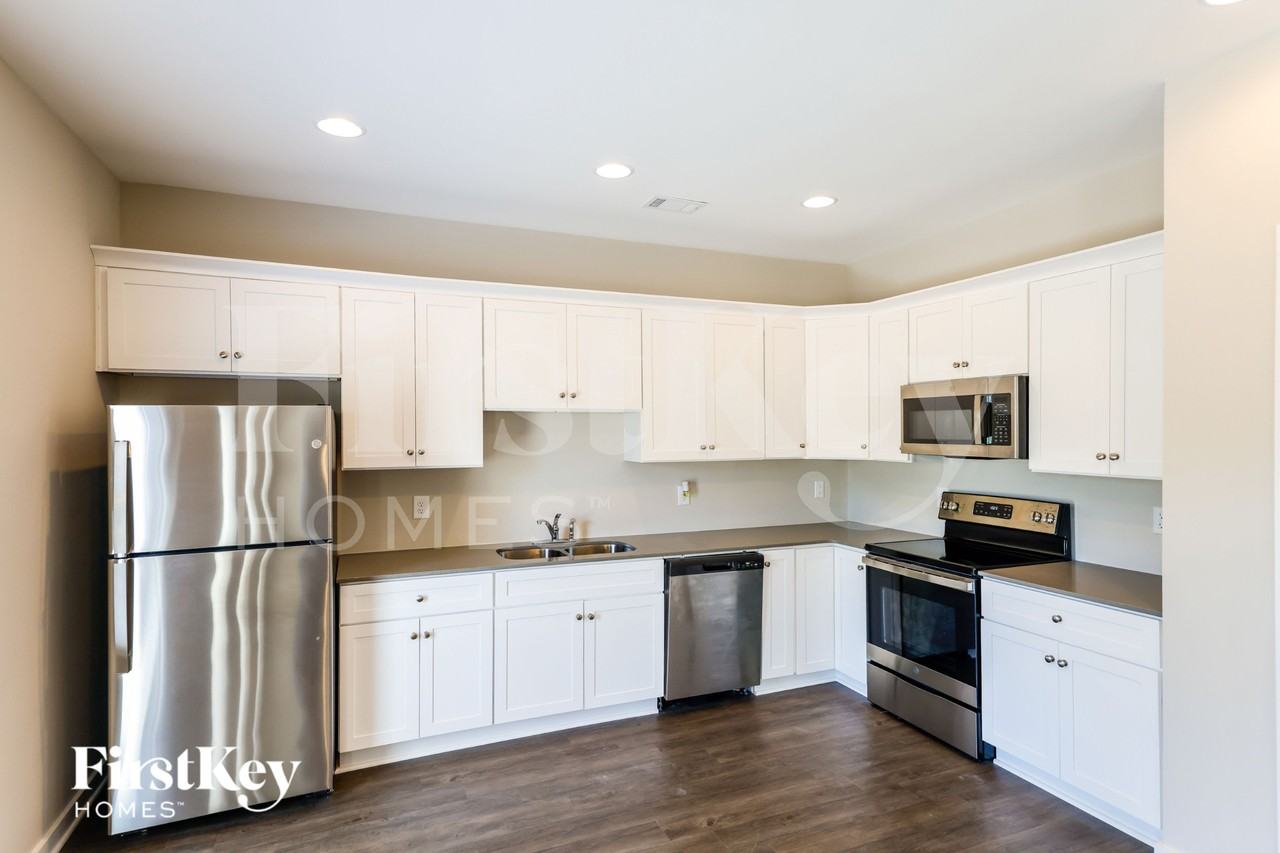 262 W Wolf Rd - Photo 6 of 15