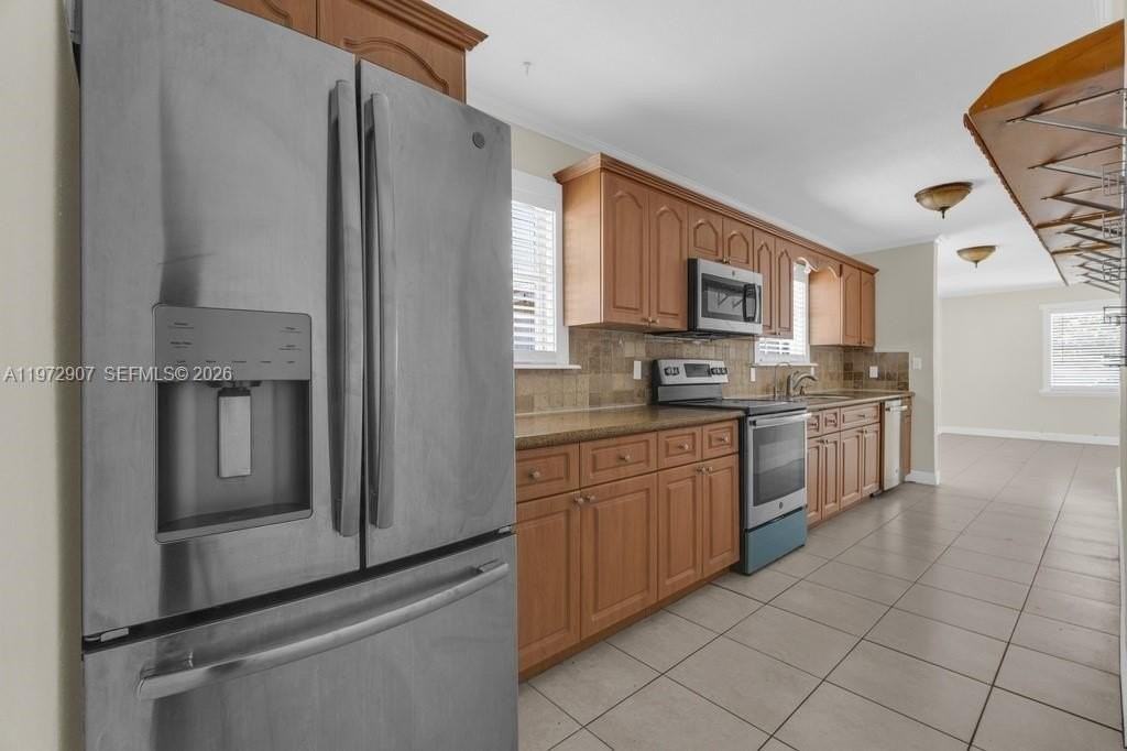 2118 Cleveland St - Photo 3 of 49