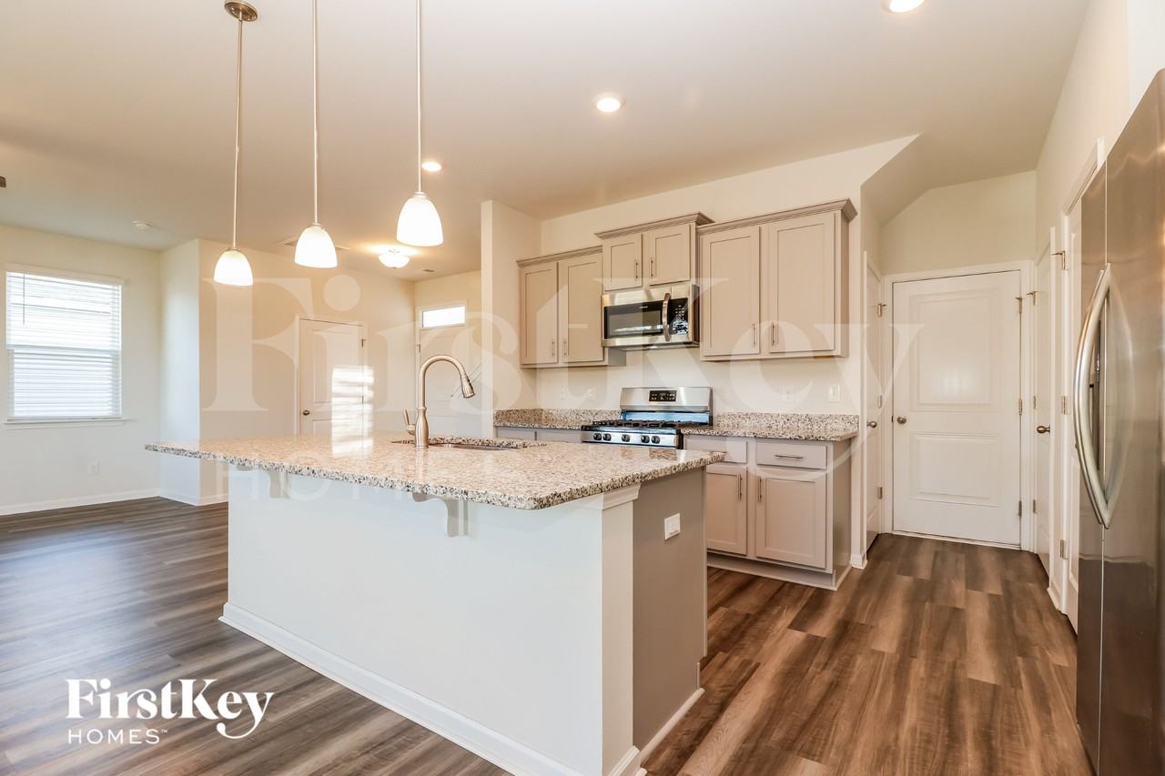 591 Wayton Cir - Photo 7 of 15