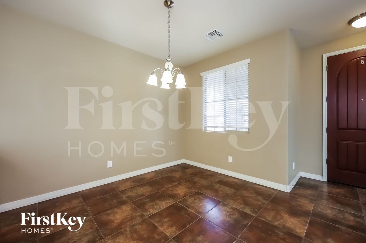 9019 W State Ave - Photo 5 of 15
