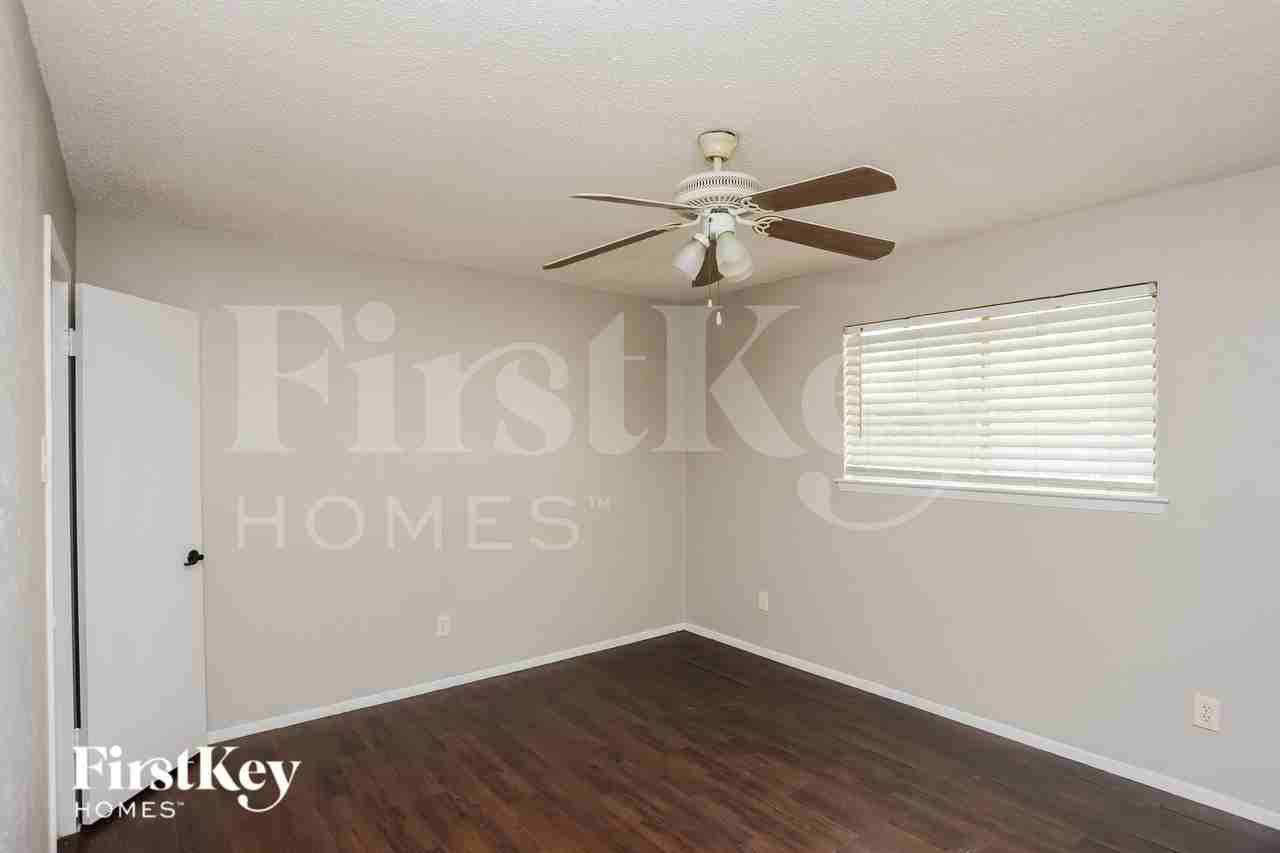 908 Wandering Way Dr - Photo 6 of 16
