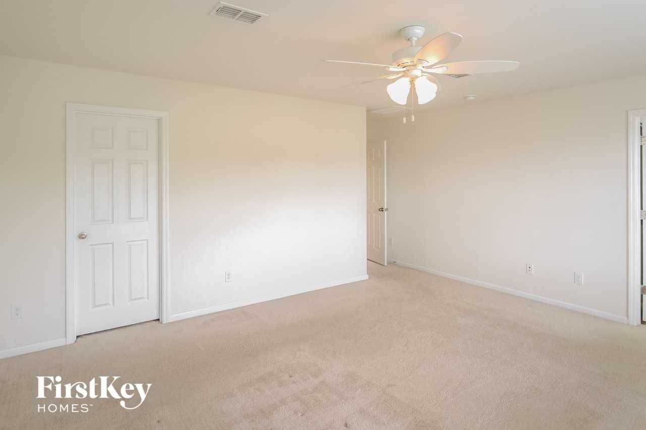 318 Beachgrass Ln - Photo 7 of 15
