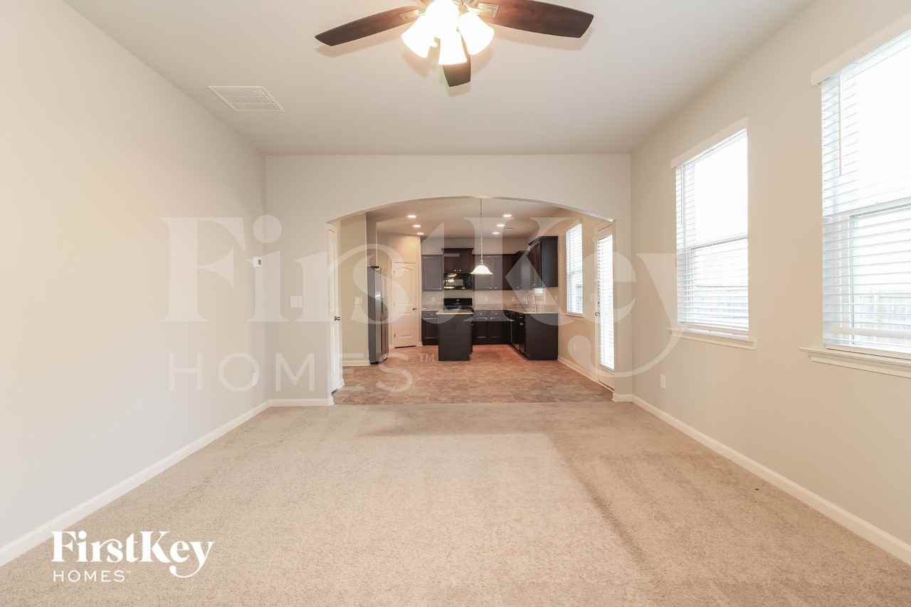 88 Birch River Ct - Photo 3 of 15