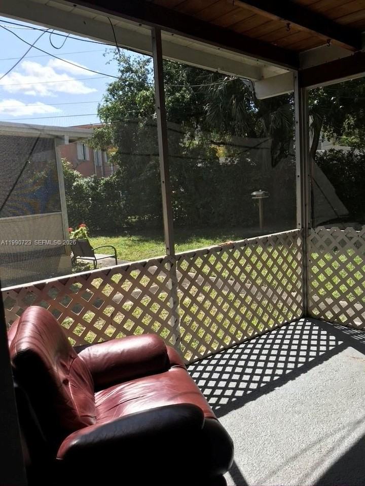 2210 Ne 170th St #2220 - Photo 5 of 19