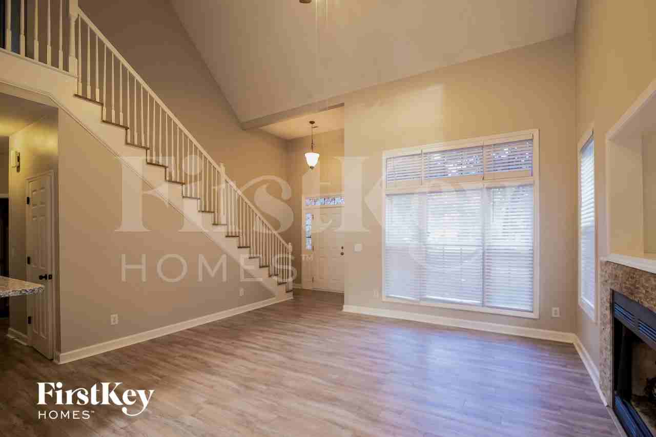 116 Scottswood Dr - Photo 4 of 15