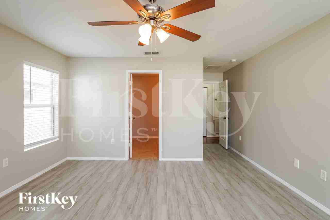 1560 Nature Trl - Photo 5 of 15