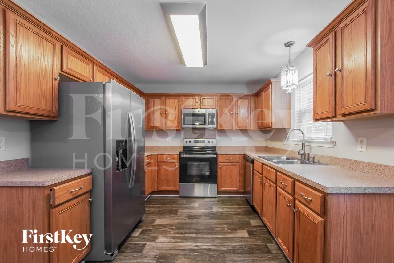2038 Twilight Ln - Photo 7 of 16