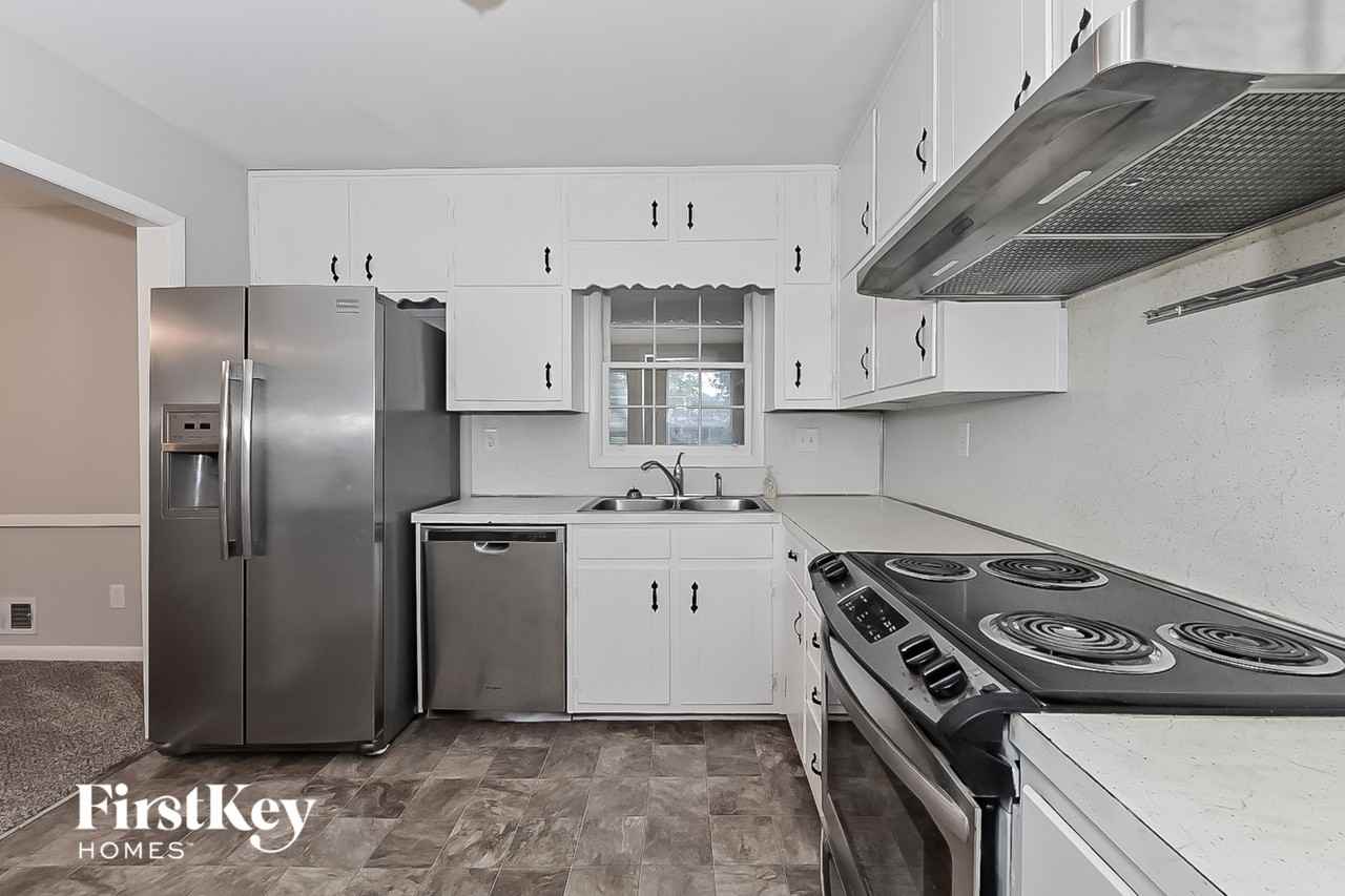 2442 Wakefield Cv - Photo 7 of 15