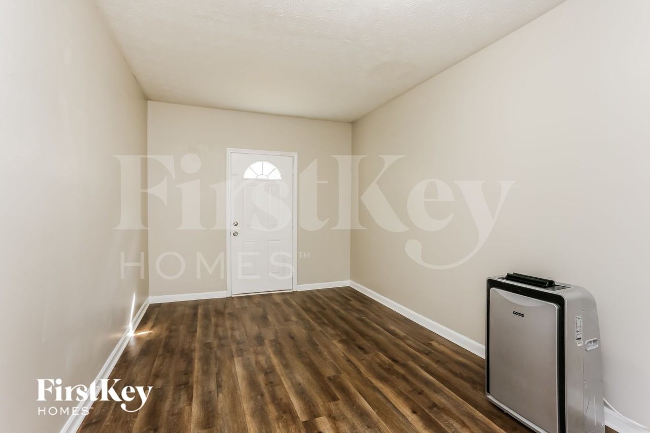 1717 Bertram Ln Sw - Photo 6 of 16