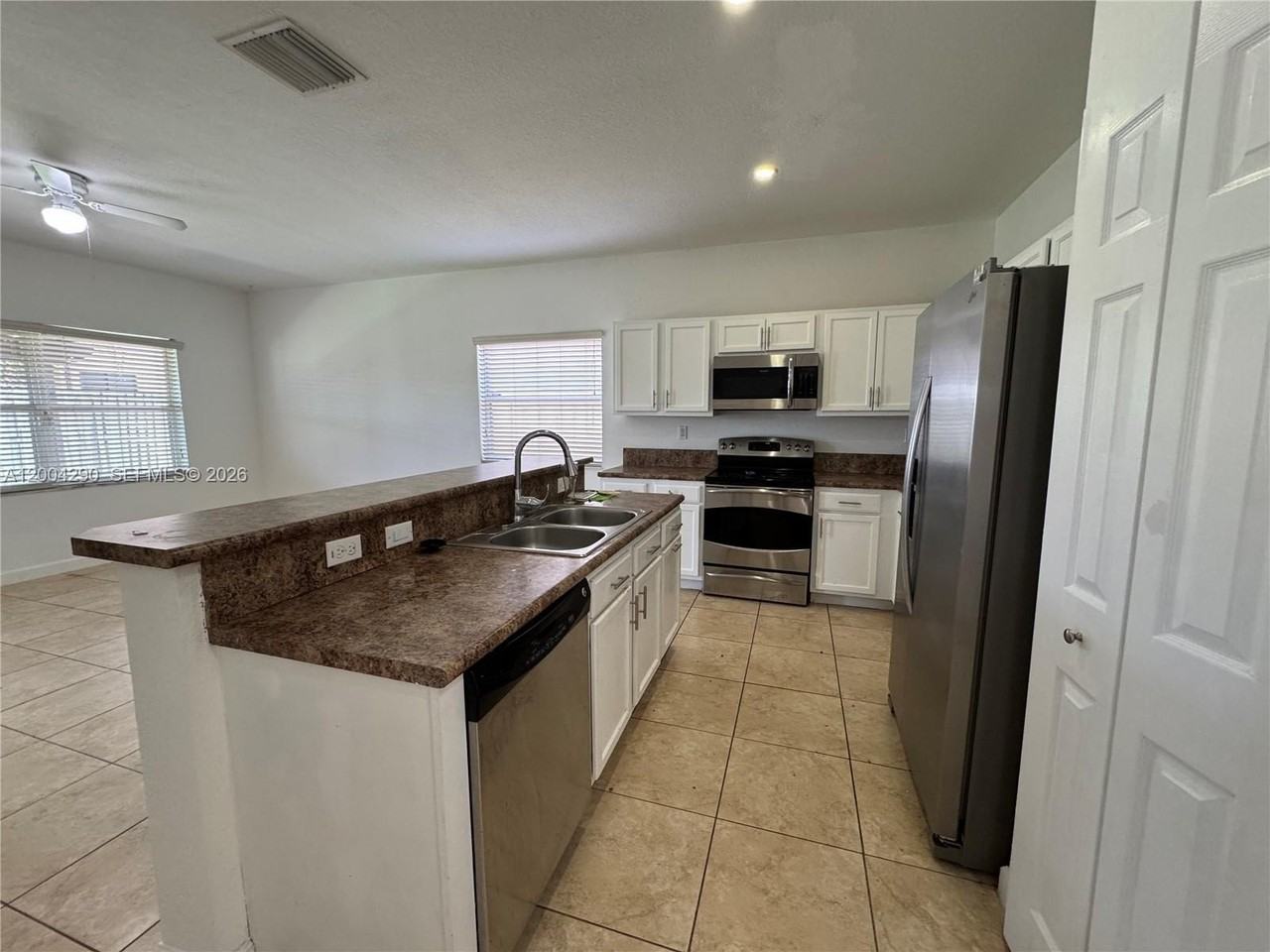 2356 Ne 3rd Ct #2356 - Photo 6 of 26