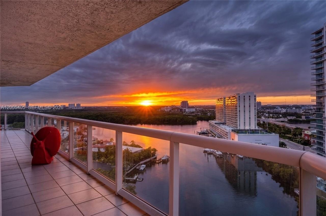 16500 Collins Ave #1856 - Photo 4 of 50