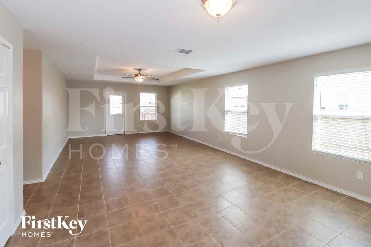 9851 Silver Mist Way - Photo 3 of 15