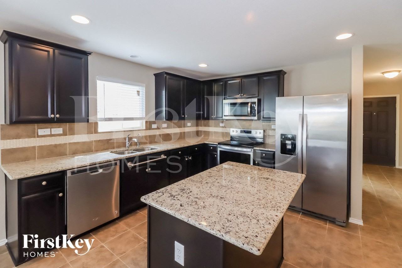 9851 Silver Mist Way - Photo 5 of 15