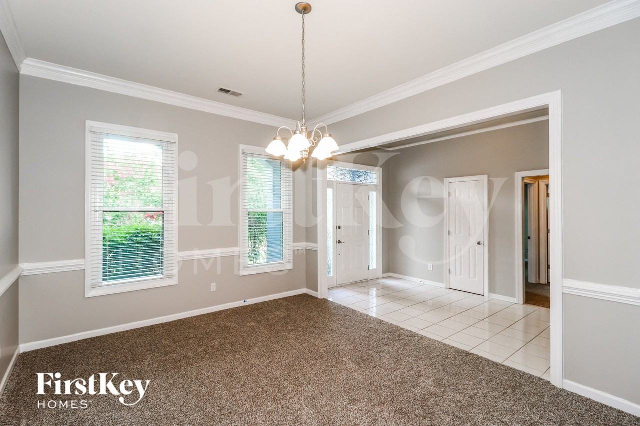 1523 Cedar Mills Dr - Photo 5 of 15