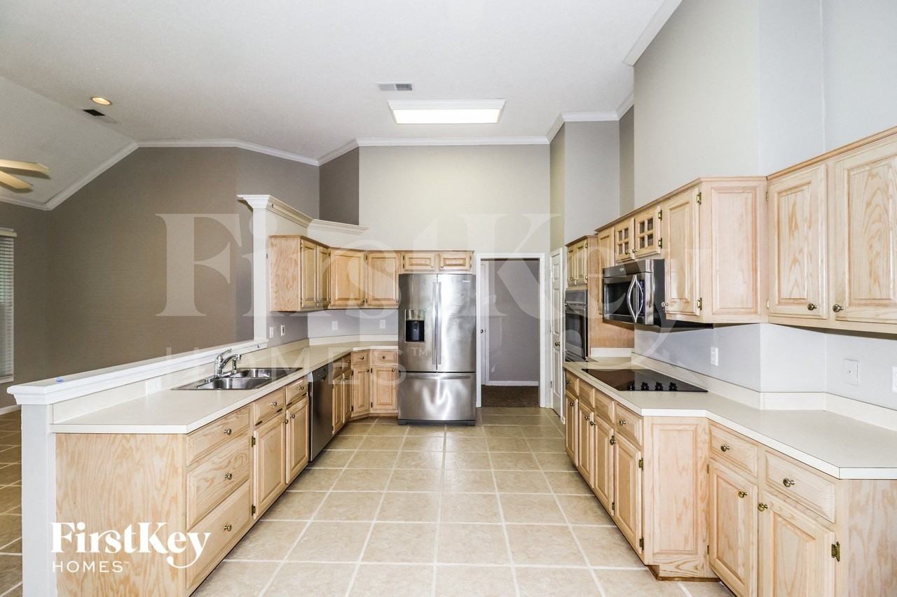 1523 Cedar Mills Dr - Photo 6 of 15