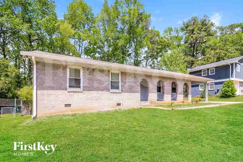 3966 Emerald North Dr - Photo 2 of 16