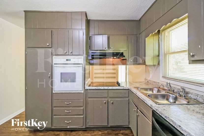 3966 Emerald North Dr - Photo 7 of 16