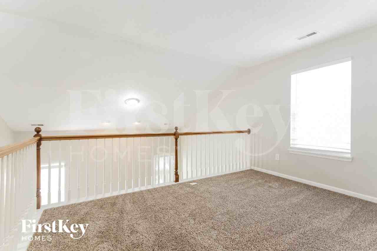 7126 Parklake Pl - Photo 5 of 15