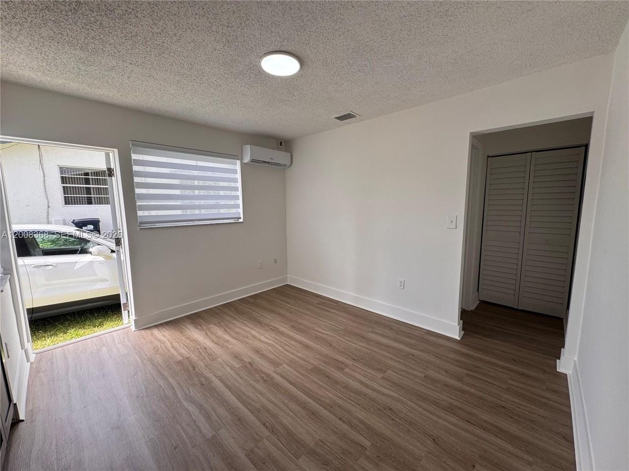 3632 Sw 87th Ave - Photo 4 of 6