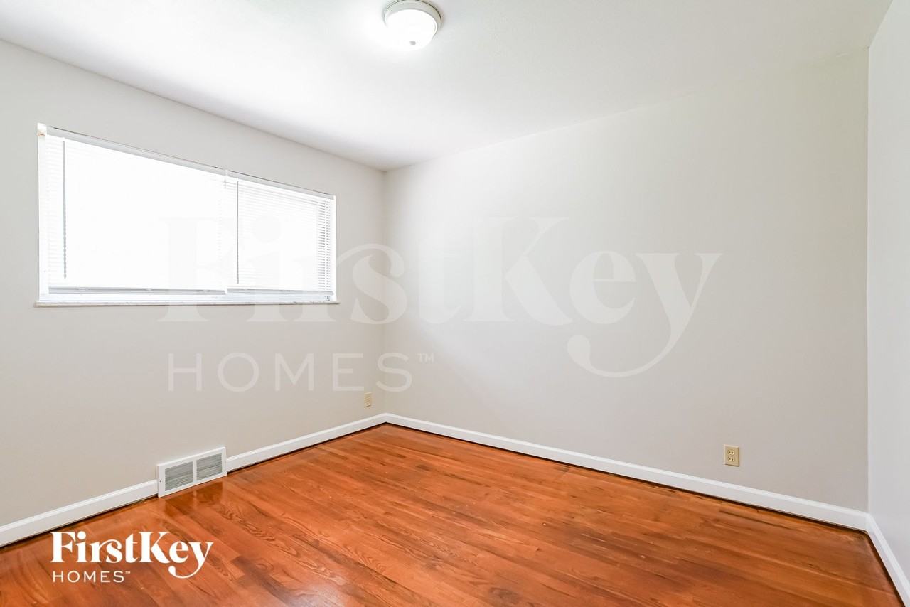 4116 Brevity Dr - Photo 7 of 15