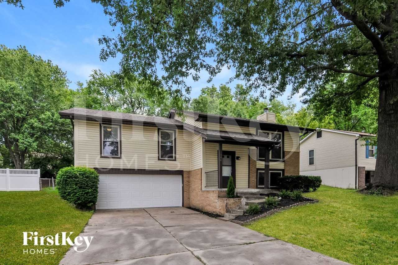 154 Bramblewood Dr - Photo 2 of 15