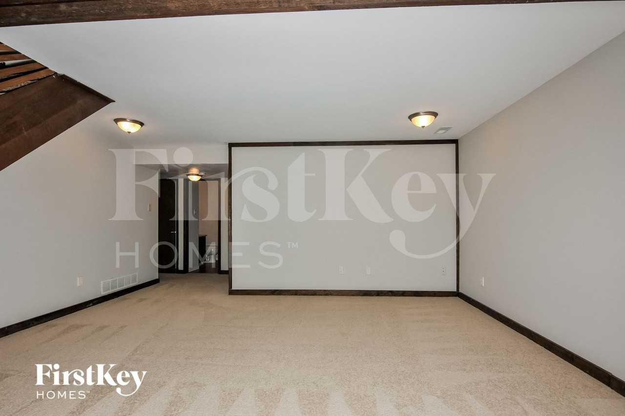 154 Bramblewood Dr - Photo 3 of 15