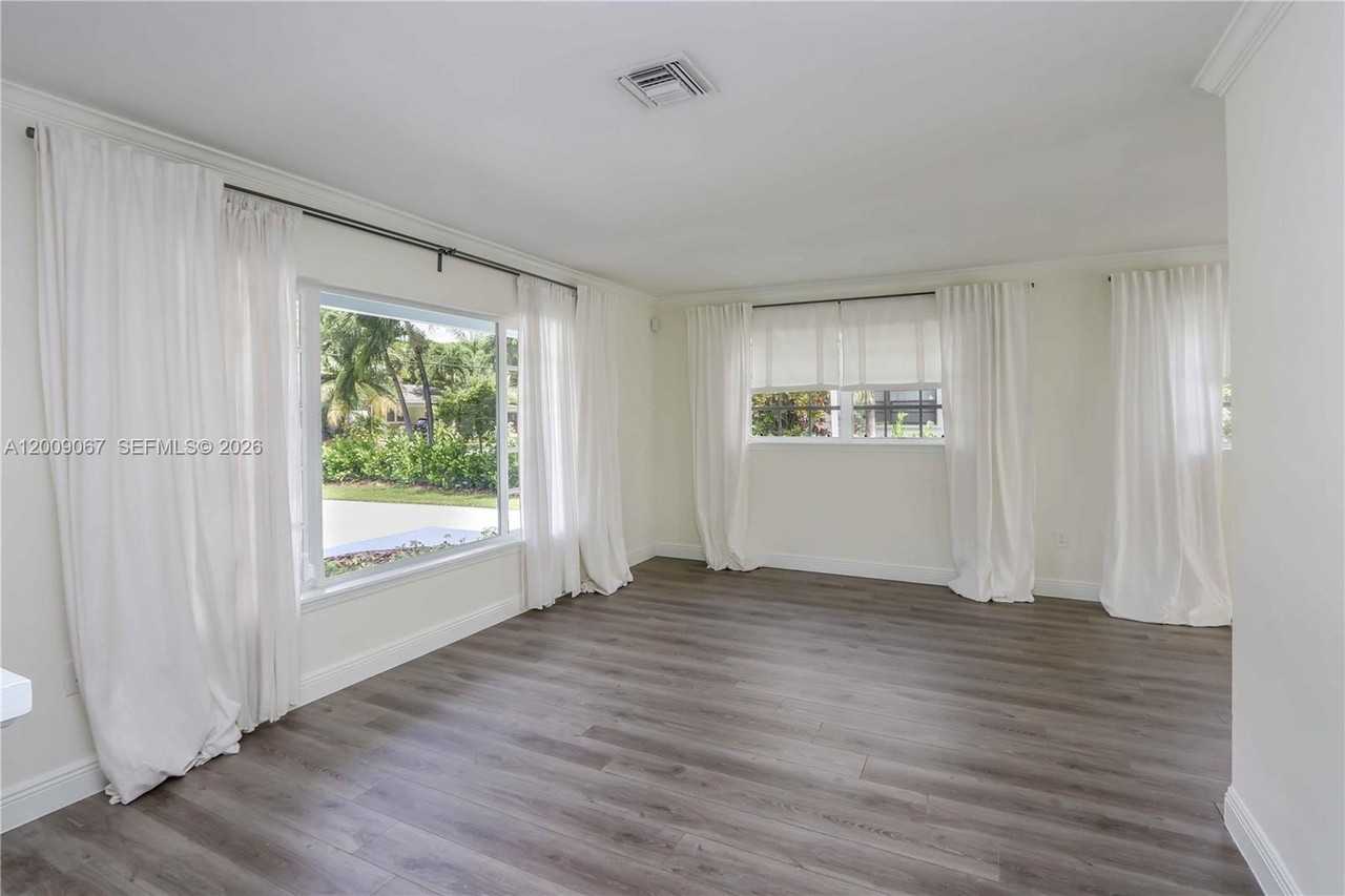 8035 Sw 63rd Pl - Photo 6 of 24