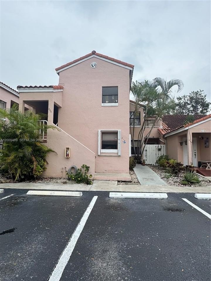 11810 Sw 80th St #216 - Photo 2 of 26