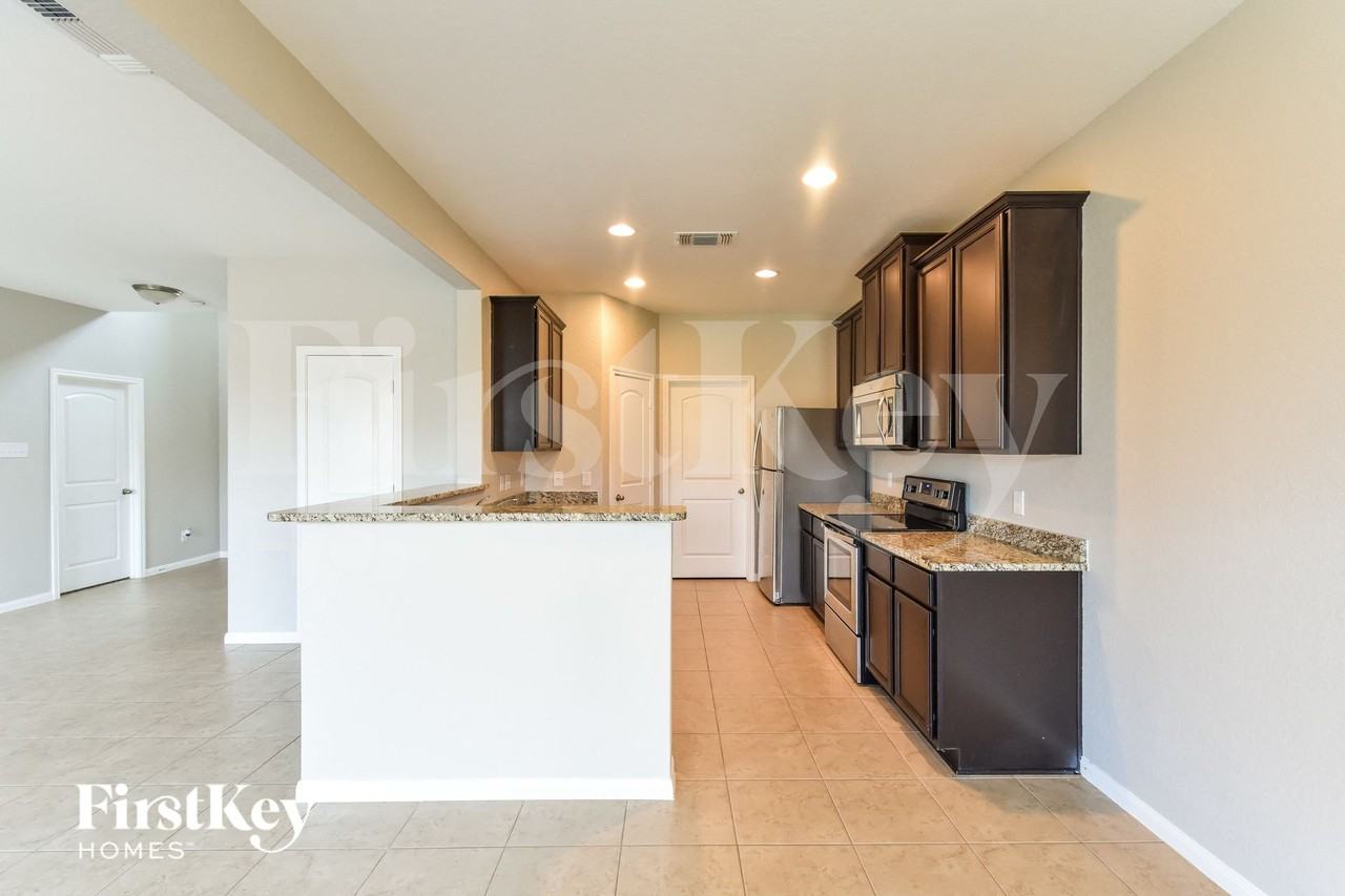 6819 Luckey Pond - Photo 5 of 15