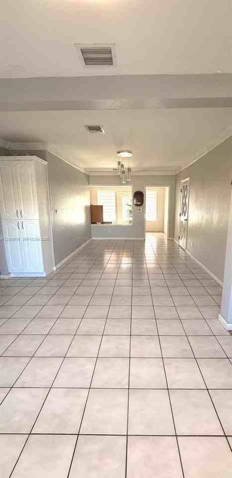 1825 Nw 33rd Ave #0 - Photo 6 of 13