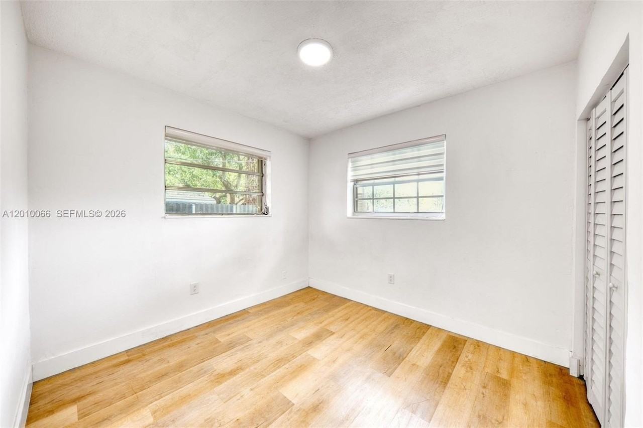 1535 Nw 53rd St #1535 - Photo 3 of 8